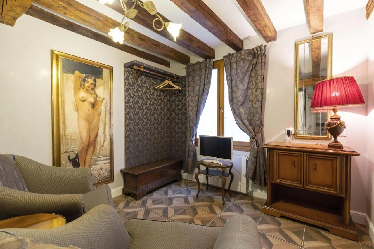 Il Nido Di San Stae Apartment Venice