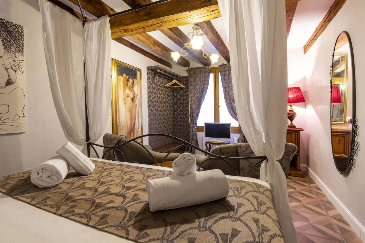 Il Nido Di San Stae Apartment Venice