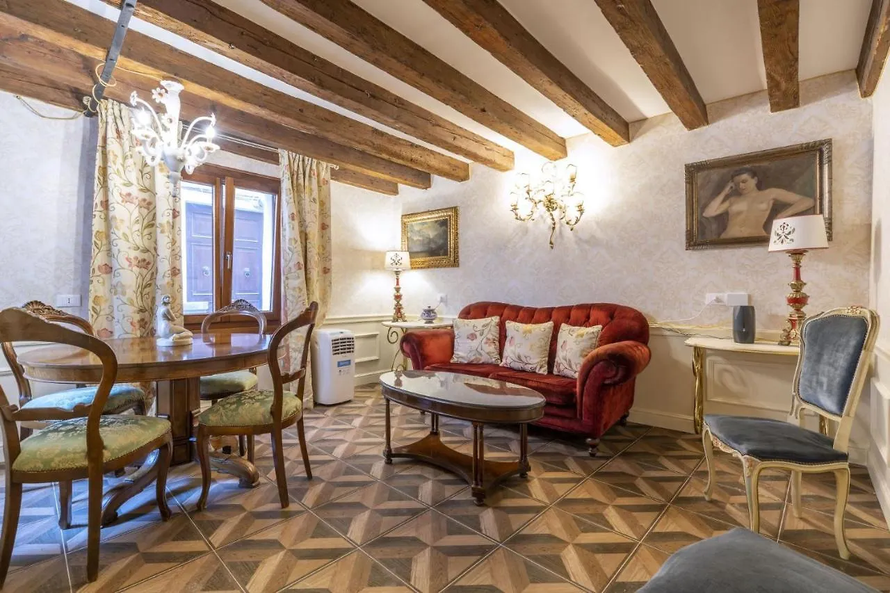 Il Nido Di San Stae Apartment Venice Italy